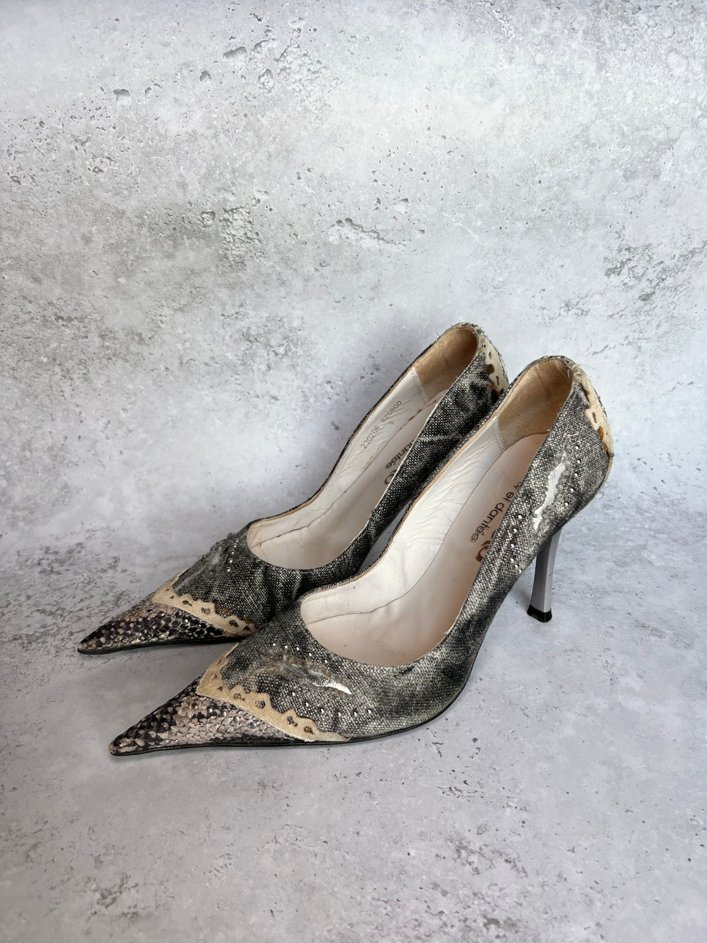 El Dantes Distressed Pointed Heels