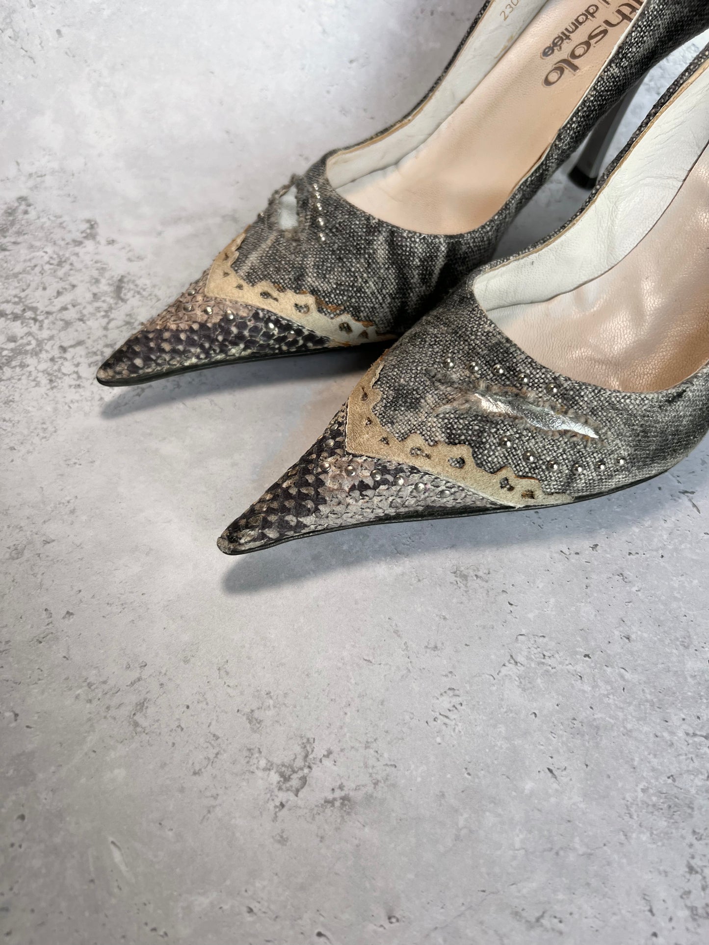 El Dantes Distressed Pointed Heels