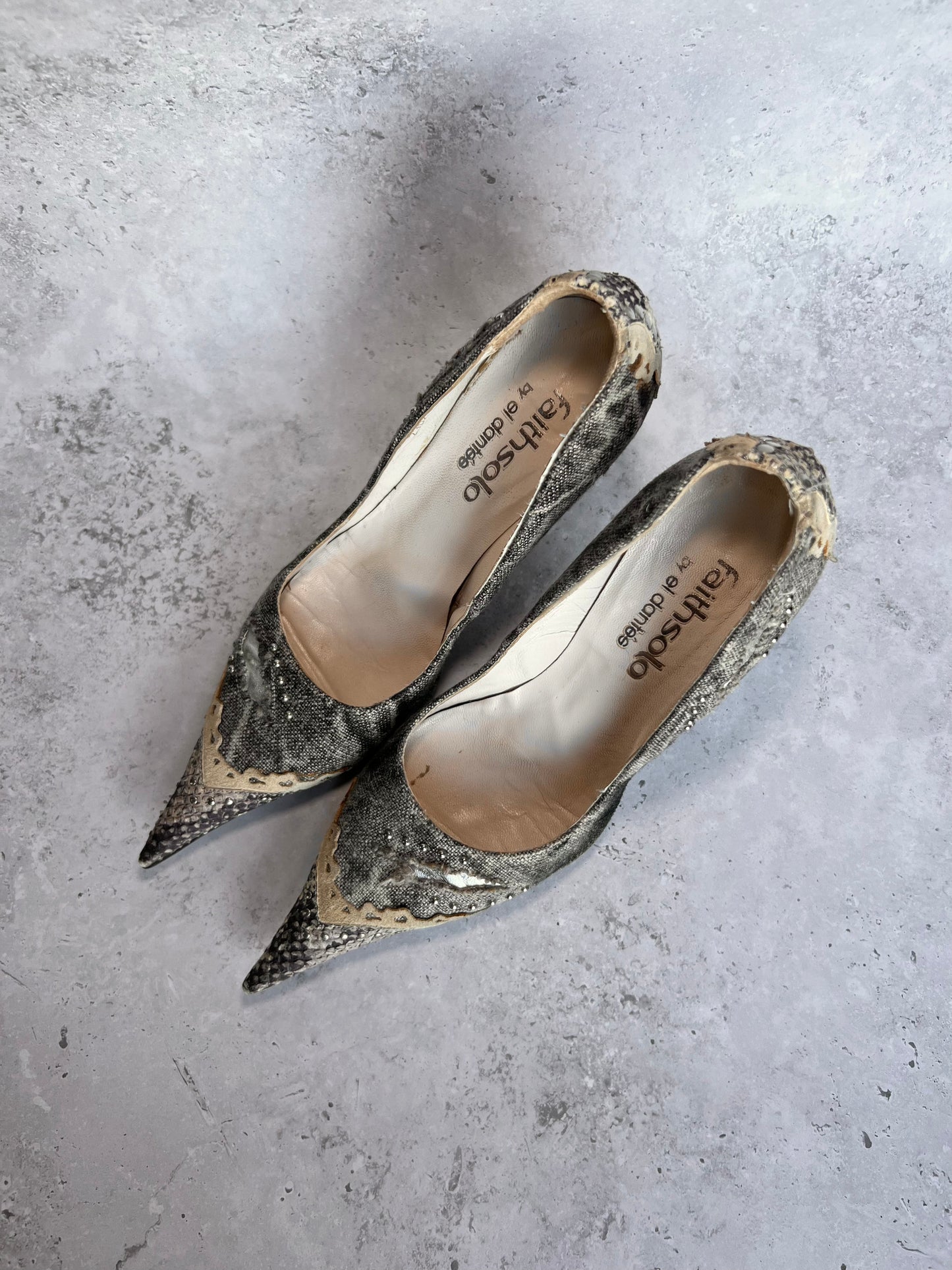 El Dantes Distressed Pointed Heels